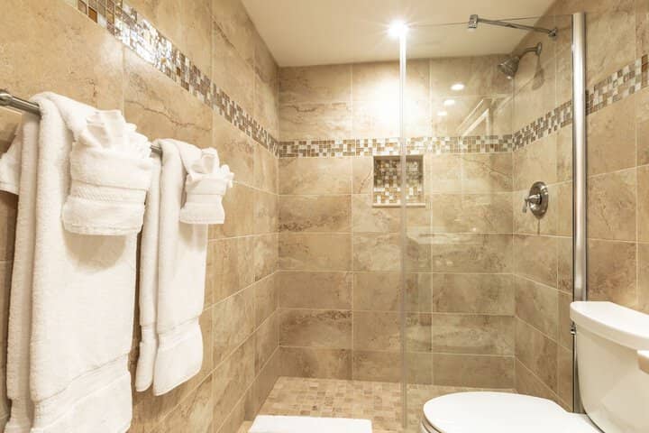 Room 10 of 24